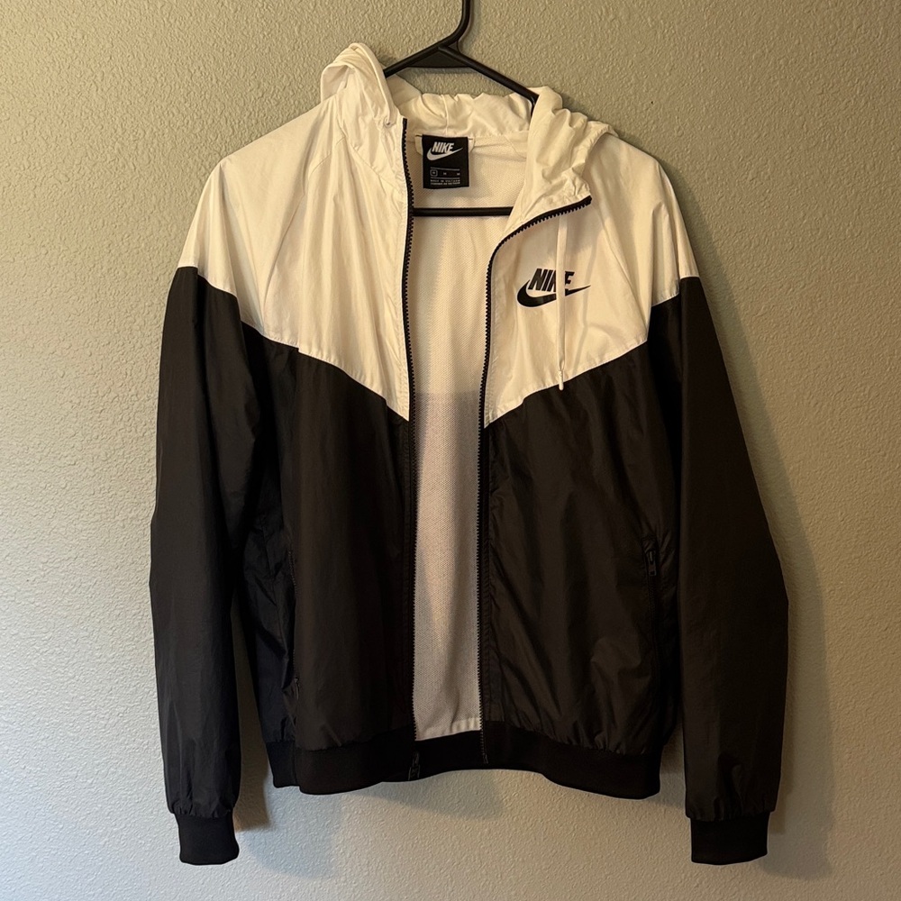 Nike Men's Windbreaker in Black and White
